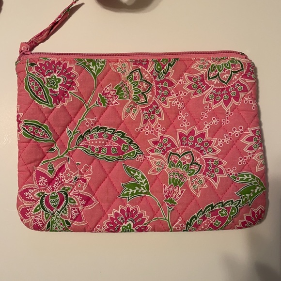 Tanya Lee Design Quilted Fabric Travel Duffle Bag, and Two Cosmetic Bags - Picture 4 of 14